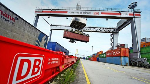 Die DB Cargo schreibt seit Jahren rote Zahlen. Foto: dpa/Christoph Schmidt
