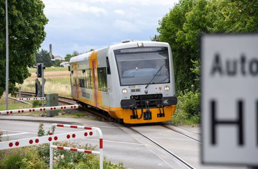 Am Wochenende fährt die Schönbuchbahn ab dem 1. Mai jede halbe Stunde Foto: Kreiszeitung Böblinger Bote/Thomas Bischof