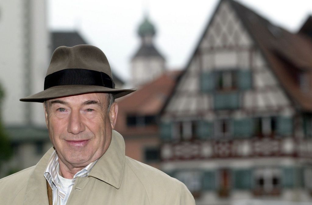 So haben ihn die meisten Zuschauer in Erinnerung: Dietz Werner Steck mit Hut und Mantel als Kommissar Bienzle.