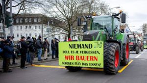 In ganz Deutschland protestieren Bauern – wie hier in Saarbrücken. Foto: dpa/Laszlo Pinter