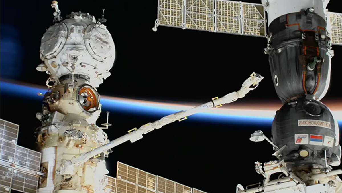 Astronauten sitzen fest: Sojus-Kapsel an ISS angedockt