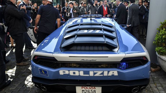 Polizei liefert Spenderorgane mit Lamborghini