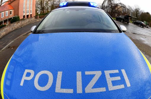 Die Polizei sucht Zeugen zu dem Vorfall in Göppingen. (Symbolbild) Foto: dpa/Carsten Rehder