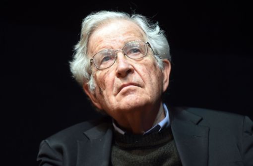 Noam Chomsky hat sich nicht nur als Linguist einen Namen gemacht, sondern auch als Autor von Büchern wie „Der gescheiterte Staat“ und „Wer beherrscht die Welt?“. Foto: dpa