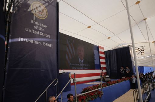 Zur Eröffnung der US-Botschaft in Jerusalem war Präsident Donald Trump zwar nicht persönlich erschienen, aber er war per Video zugeschaltet. Foto: AP