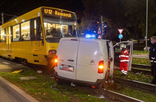 In Stuttgart ereignete sich am Dienstagabend ein Stadtbahnunfall. Foto: 7aktuell.de