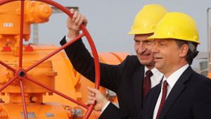 Oettinger  verteidigt Tätigkeit für Orban