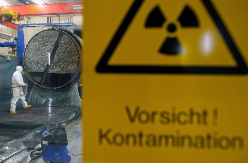 Testlauf im Atomkraftwerk Neckarwestheim: 15 Castorbehälter aus Obrigheim sollen dort zwischengelagert werden. Mehrer Tage wurde der Transport nun ausprobiert. Foto: dpa