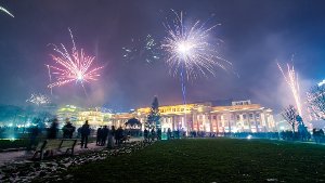 Die Stuttgarter haben es zu Silvester richtig krachen lassen. Wir zeigen schöne Bilder zum Feuerwerk in der Landeshauptstadt. Foto: www.7aktuell.de | Florian Gerlach