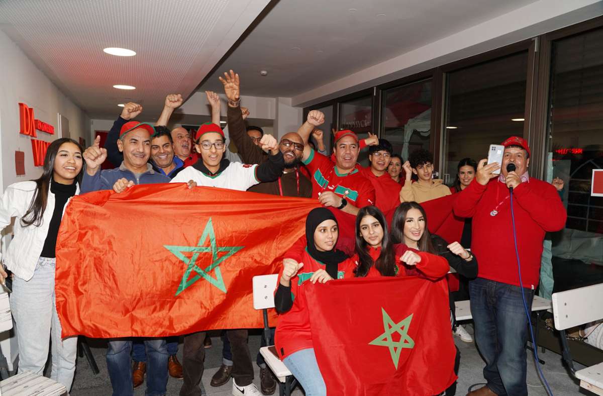 Marokkanische Fans fieberten in einem  Firmengebäude an der Hauptstätter Straße  mit.