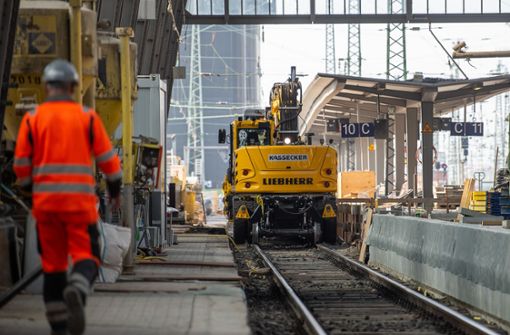 Bei vielen Baustellen liegen die Angebote in Ausschreibungen über den Bahn-Kalkulationen. Im Bild eine Baustelle im Hauptbahnhof Frankfurt 2018. Foto: picture alliance/dpa