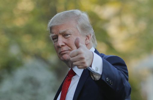 Donald Trump zeigt sich nach 100 Tagen im Amt äußerst zufrieden – mit sich selbst. Foto: AP
