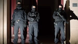Im Januar 2015 gab es in Berlin einen groß angelegten Anti-Terror-Einsatz. Über 200 Polizisten, darunter auch Spezialeinsatzkräfte, durchsuchten mehrere Objekte und vollstreckten Haftbefehle gegen Verdächtige aus der Islamisten-Szene. Foto: dpa