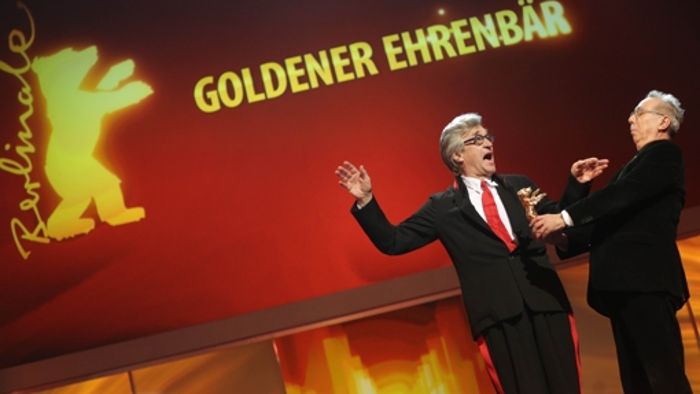 Wim Wenders mit Goldenem Ehrenbären ausgezeichnet