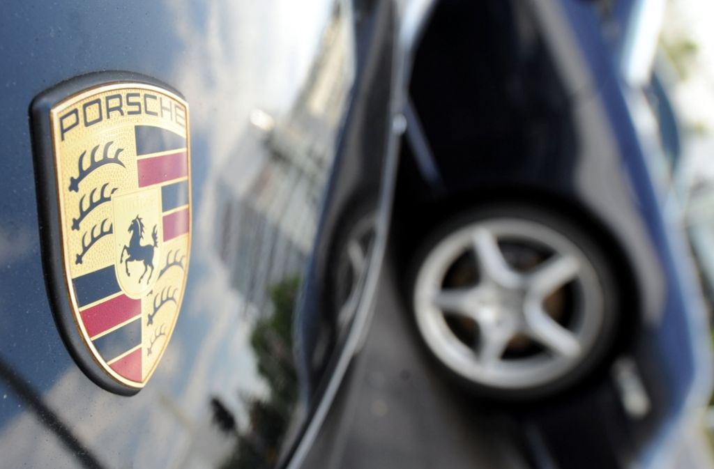 Unbekannte hatten es erneut auf einen teuren Porsche abgesehen – dieses Mal in Ditzingen. Foto: dpa/Symbolbild