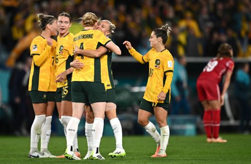 Die australischen „Matildas“ feiern ihren Sieg gegen Dänemark. Foto: Imago/AAP/Dan Himbrechts