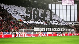 Die aktive Fanszene  – wie hier der VfB-Anhang beim Auswärtsspiel im Januar in Mainz – positioniert sich klar für den Erhalt der bestehenden 50+1-Regelung. Foto: Baumann