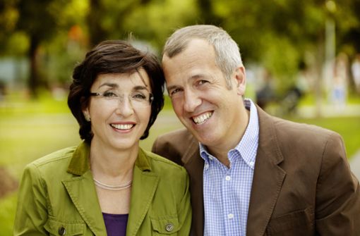 Sabine und Roland Bösel sind Paartherapeuten und selbst seit 36 Jahren miteinander verheiratet. Foto: Stefan Liewer/SRB