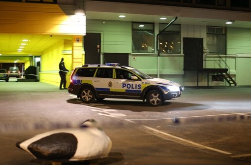 Die schwedische Polizei geht davon aus, dass es sich bei dem Anschlag in Göteborg, bei dem zwei Menschen ums Leben gekommen waren, um eine Auseinandersetzung krimineller Banden handelte.  Foto: dpa