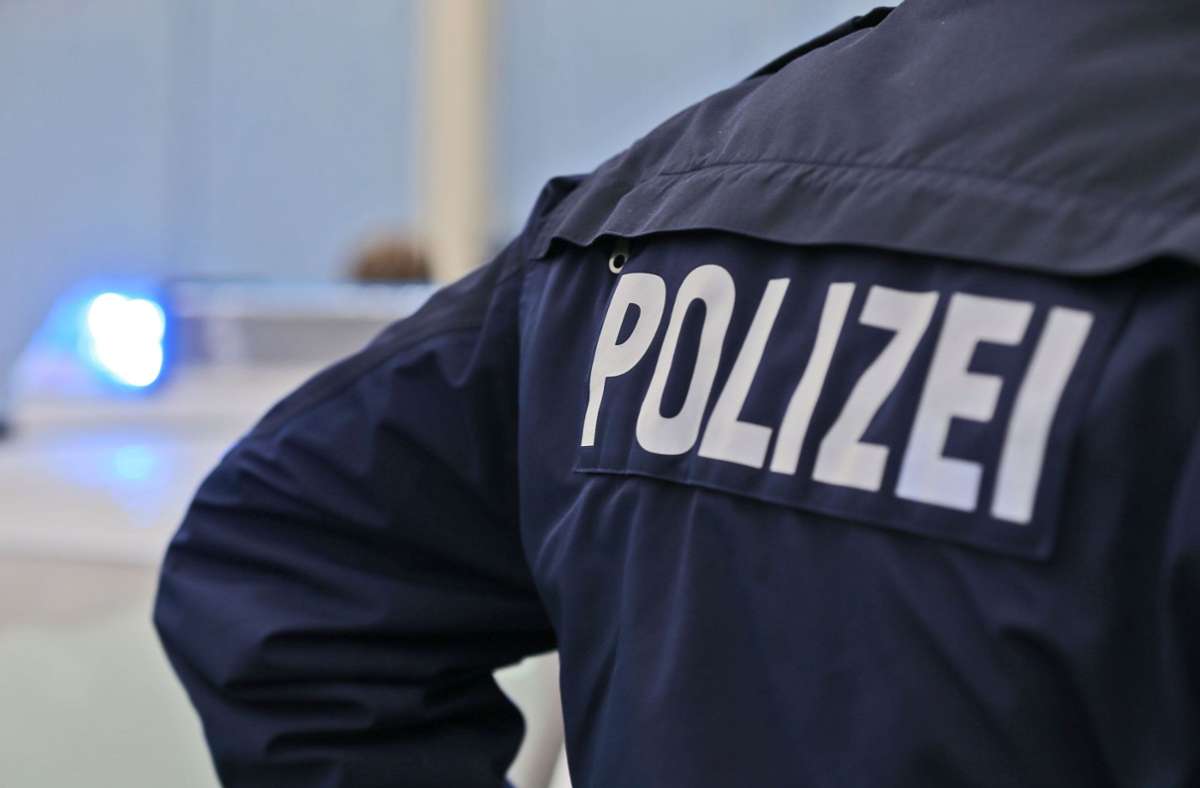 Die Polizei nahm die junge Frau letztlich in Gewahrsam. Foto: Eibner/Deutzmann