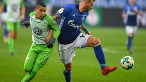 Die Königsblauen besiegten trotz mäßiger Leistung zu Hause in einem glanzlosen Viertelfinale den Fußball-Bundesligisten VfL Wolfsburg mit 1:0. Foto: AFP