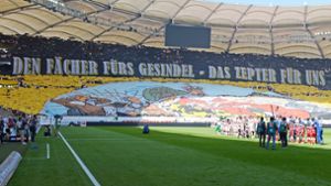 Die Anti-KSC-Choreo der VfB-Fans in der Mercedes-Benz-Arena. Foto: dpa