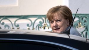 Sonne über Meseberg, Schatten über der Groko: Kanzlerin Merkel muss auf der ersten Kabinettsklausur ihre vorlauten Minister auf Kurs bringen. Foto: dpa