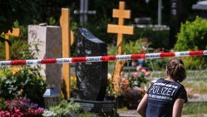 Der Höhepunkt der Gewalt war ein Handgranatenwurf auf eine Beerdigung in Altbach. Foto: dp/iv)