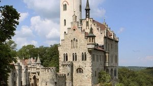 Das Wahrzeichen schwäbischer Romantik: Schloss Lichtenstein. Foto: dpa