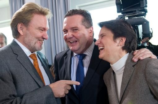 Volker Kefer, Stefan Mappus und Tanja Gönner. Foto: dpa