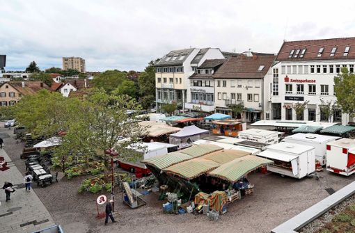 An Markttagen ist  auf dem Sindelfinger Marktplatz ein bisschen etwas los – sonst herrscht eher völlige  Flaute. Foto: factum/Jürgen Bach