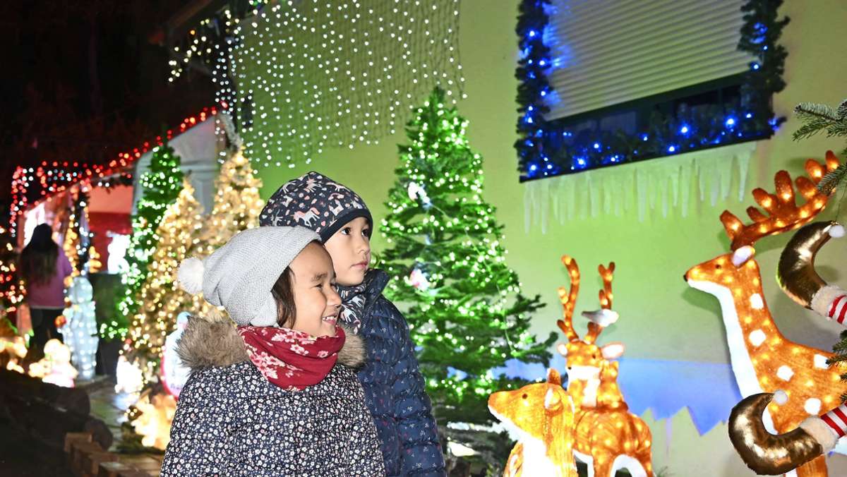 Adventszauber in Erdmannhausen: Das Weihnachtshaus trotzt der Energiekrise