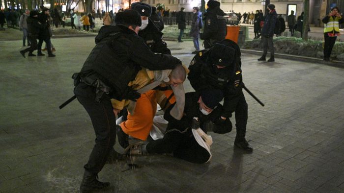 Offenbar 700 Festnahmen bei Demonstrationen in Russland