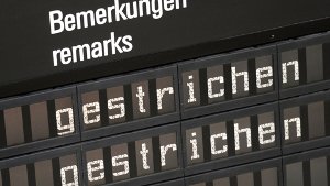 Auch am Freitag fallen am Flughafen in Stuttgart wieder Lufthansa-Flüge aus.  Foto: dpa