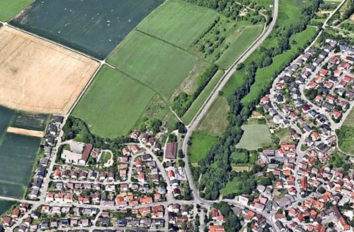 Auf dem freien Feld links der Straße nach Im Gebiet sind verschiedene Häusertypen vorgesehen. Foto: Stadt Steinheim
