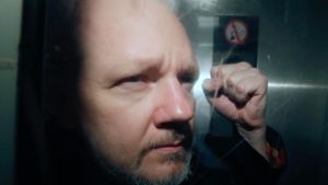 Wikileaks-Gründers Julian Assange ist in Haft, wird in Stuttgart aber ausgezeichnet. (Archivbild) Foto: dpa/Matt Dunham