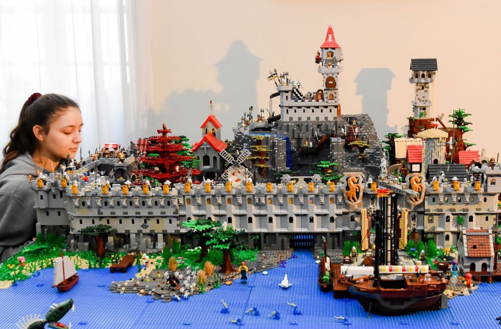 Die Lego-Modellle wurden 400 Stunden lang aufgebaut.