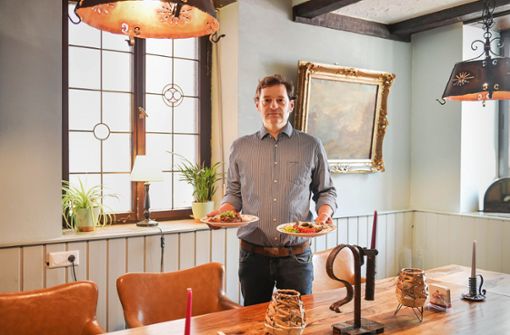 Andreas Kuch serviert im Köhlerstüble schwäbische, vegane Küche. Foto: Lichtgut/Max Kovalenko