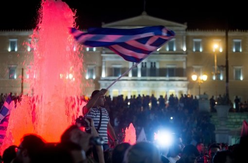 Die Griechen freuen sich über den Ausgang des Referendums zur Sparpolitik. Die  anderen EU-Staaten freuen sich weniger. Foto: dpa