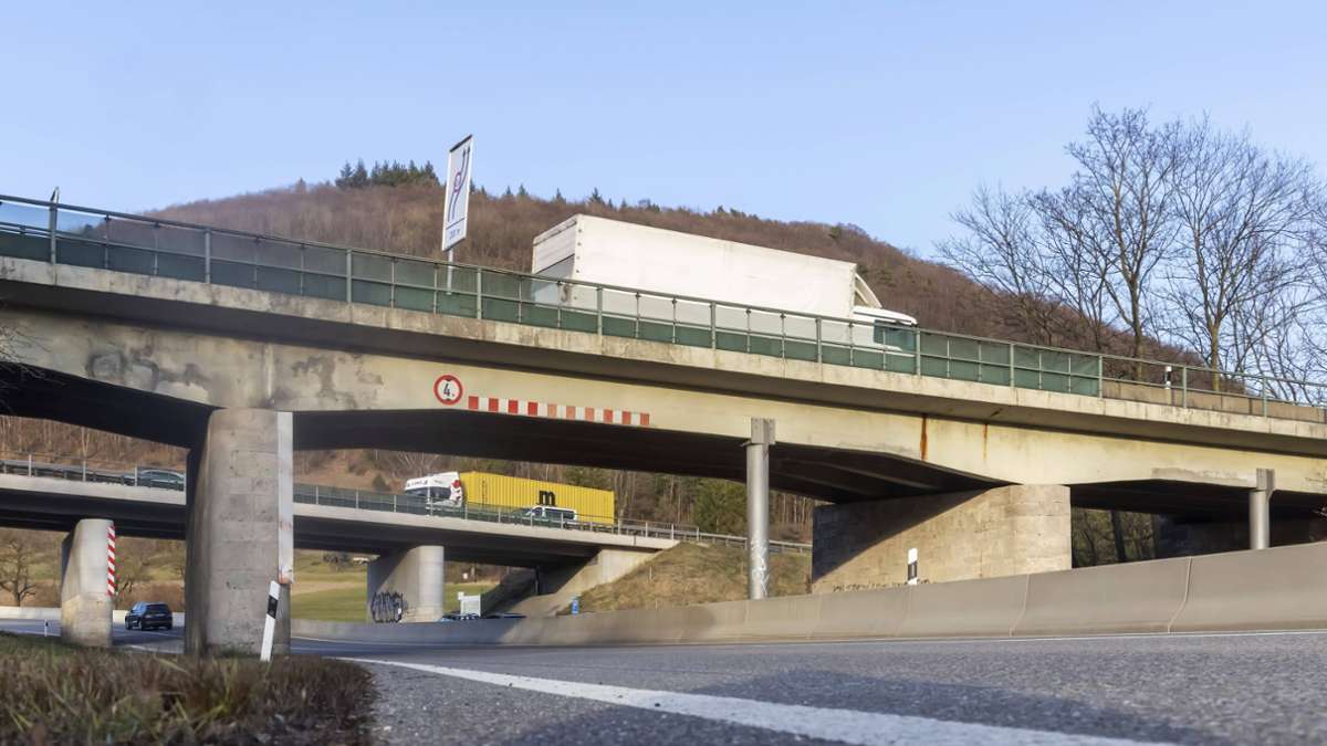 A 8 bei Mühlhausen: Baustelle stellt Autofahrer auf Geduldsprobe