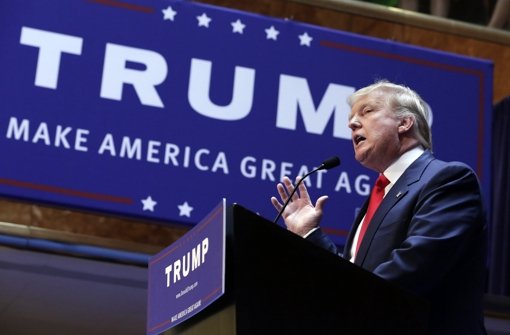 Donald Trumps fluffige Föhnwelle beschäftigt das Netz. Foto: AP