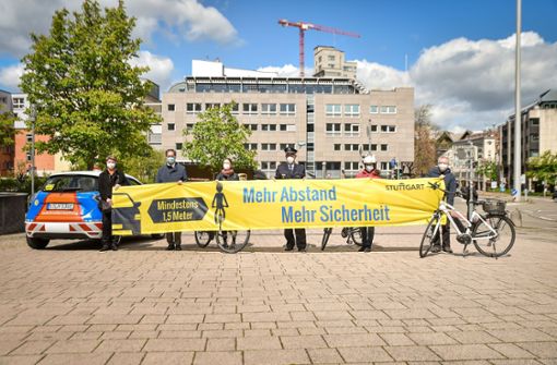 Gemeinsamer Auftakt der Kampagne auf dem Wilhelmsplatz Foto: Lichtgut/Ferdinando Iannone