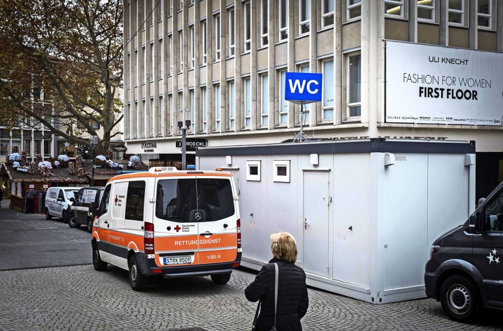 Dieser Toilettencontainer in der Stiftstraße gefällt nicht jedem Foto: Lichtgut/Achim Zweygarth