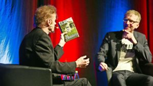 Der Autor T. C. Boyle (links) und der Journalist Günter Keil  unterhielten nicht nur sich, sondern auch 1000 Zuschauer. Foto: Horst Rudel