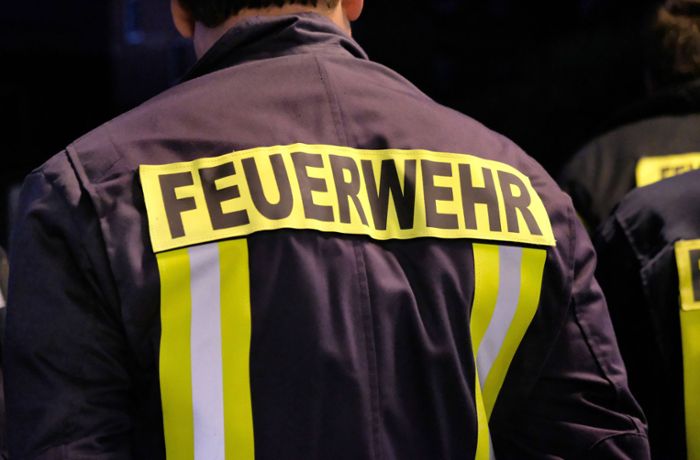 Mann in Schorndorf will Unkraut vernichten: 67-Jähriger steckt  versehentlich Hecke in Brand