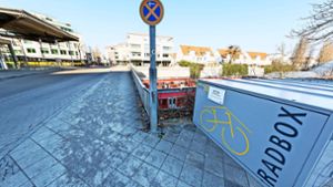 Die Radbox am S-Bahnhof ist eine von neun umgesetzten Ideen, um den Verkehr in neue Bahnen  zu lenken. Insgesamt stehen aber 71 Maßnahmen in den Büchern. Foto: Thomas Krämer