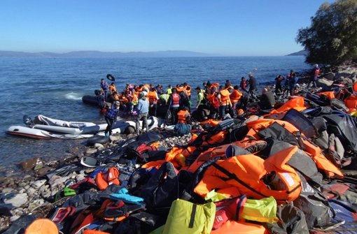 Viele Flüchtlinge, die von der Türkei nach Griechenland übersetzen, kommen auf Lesbos an. Foto: dpa