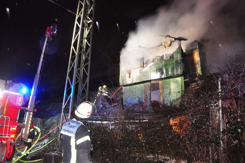 Zwei Gartenhäuser in Stuttgart-Nord haben in der Nacht gebrannt.