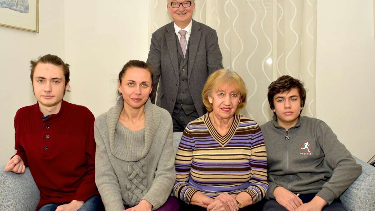Stuttgarter Stadtdekan hilft: Ukrainische Familie wohnt nun in der Pfarrwohnung