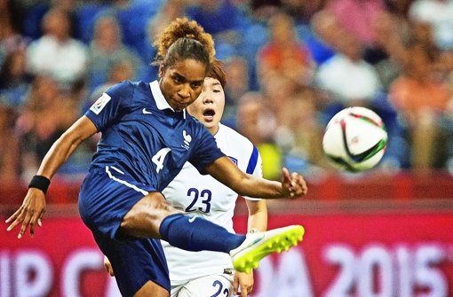 Spielerisch elegant, technisch stark: Laura Georges und die Französinnen zeigten im WM-Achtelfinale gegen Südkorea, warum viele Experten sie für einen ernsthaften Titelanwärter halten Foto: dpa